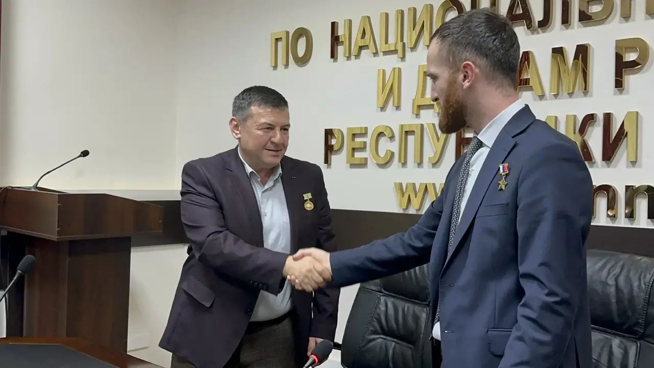 Открытый разговор. Темирлан Абуталимов встретился с участниками программы «Доблесть гор»